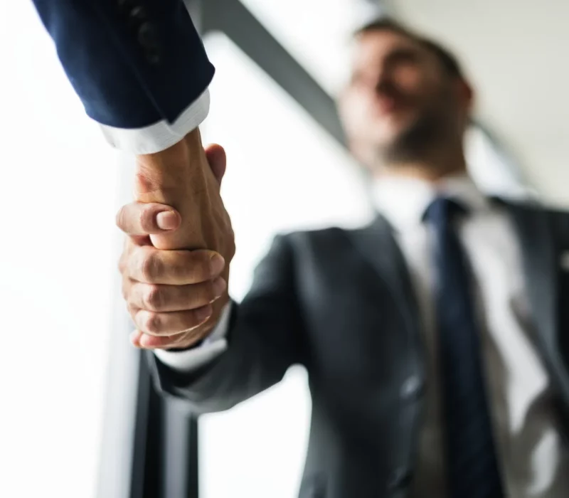 handshake-business-men-concept_1